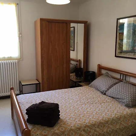 דירה Bel 4pers Rdc/parking/terrasse/ Jardin