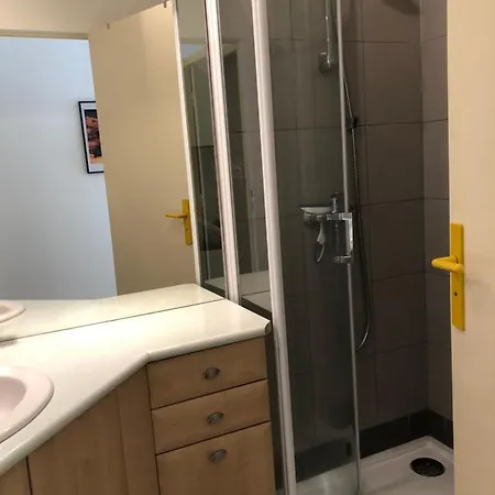 דירה Bel 4pers Rdc/parking/terrasse/ Jardin