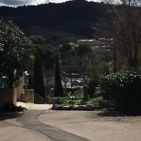 Bel 4pers Rdc/parking/terrasse/ Jardin דירה *