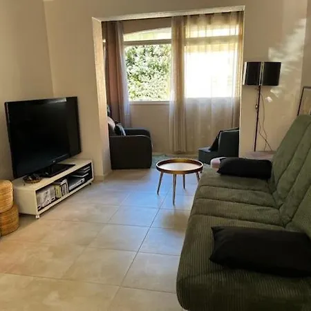 Bel 4pers Rdc/parking/terrasse/ Jardin דירה קוליור